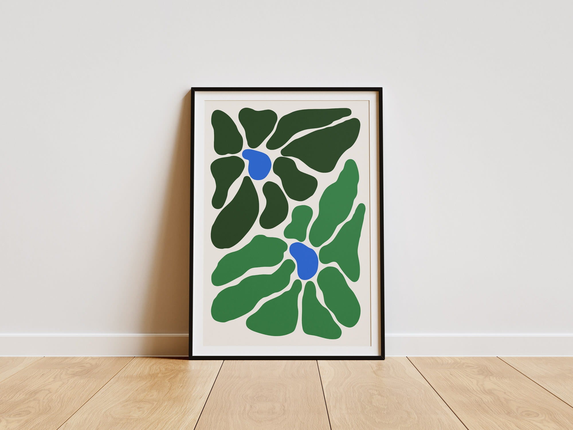 Postern föreställer en illustration i form av två blomstrande blommor i två nyanser av grönt med en blå accentfärg i mitten, mot en ljus bakgrund. 

Illustrationen bär Kindly Studios grundidé: att vi människor — precis som formerna — hör ihop, påverkar och lyfter varandra.

Här är postern inramad och står lutad mot en vägg. 